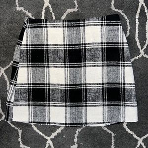 SHEIN Xs plaid mini skirt